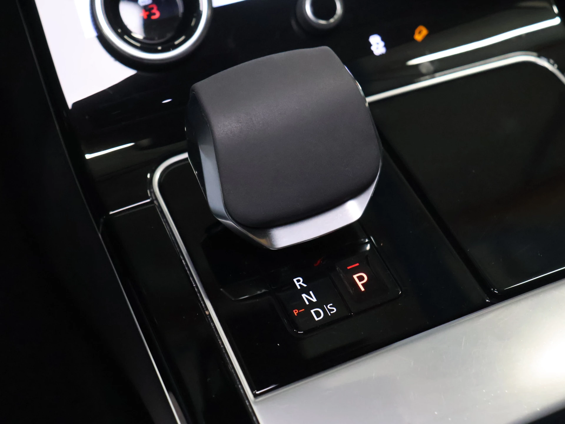 Hoofdafbeelding Land Rover Range Rover Velar