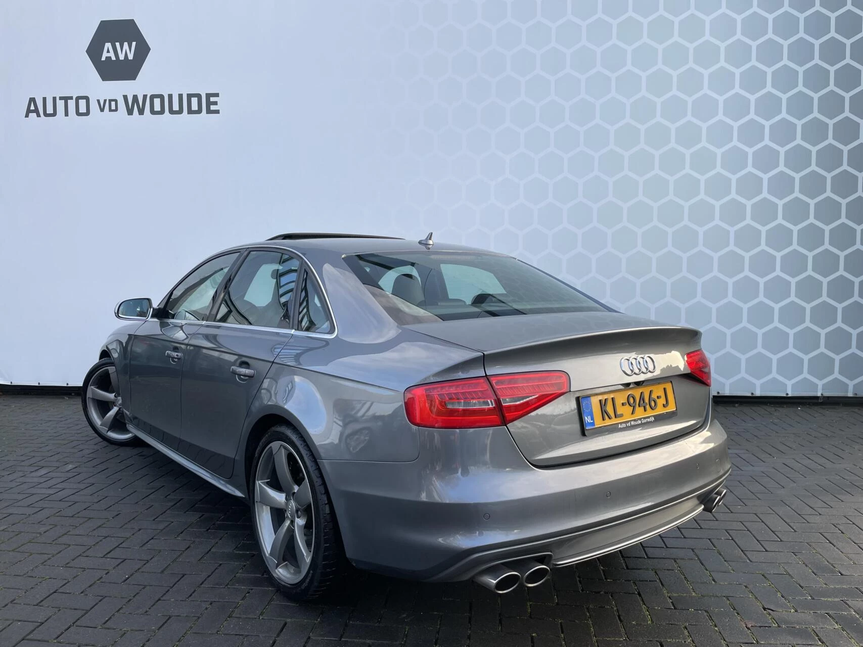 Hoofdafbeelding Audi S4