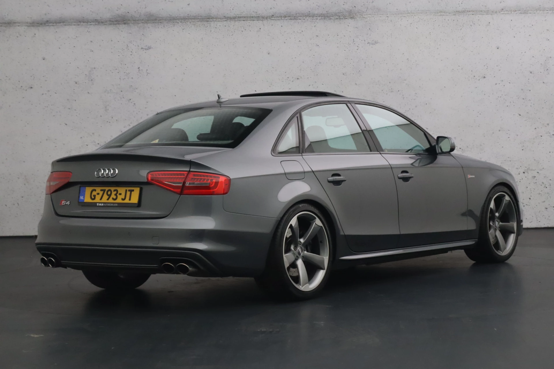 Hoofdafbeelding Audi S4