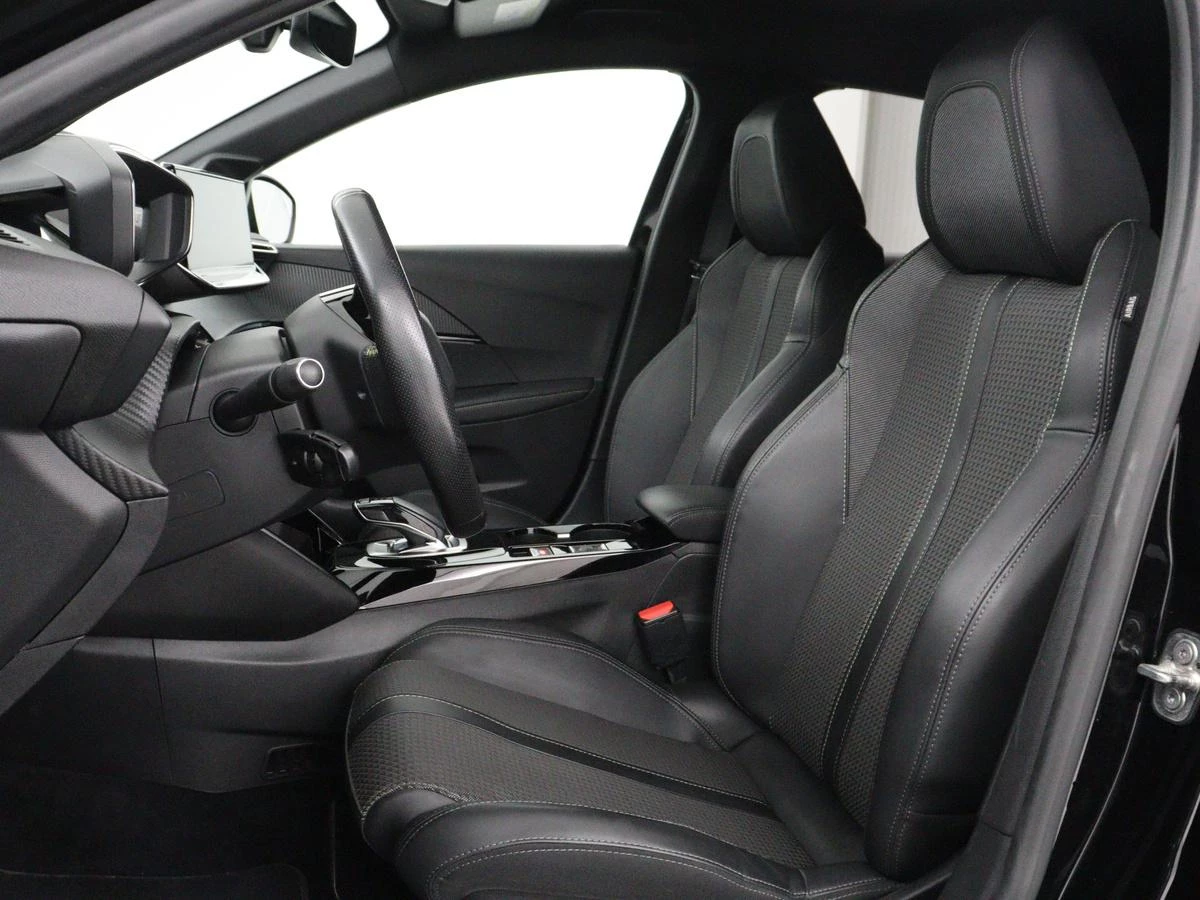 Hoofdafbeelding Peugeot e-208
