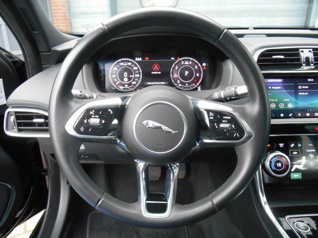 Hoofdafbeelding Jaguar XE