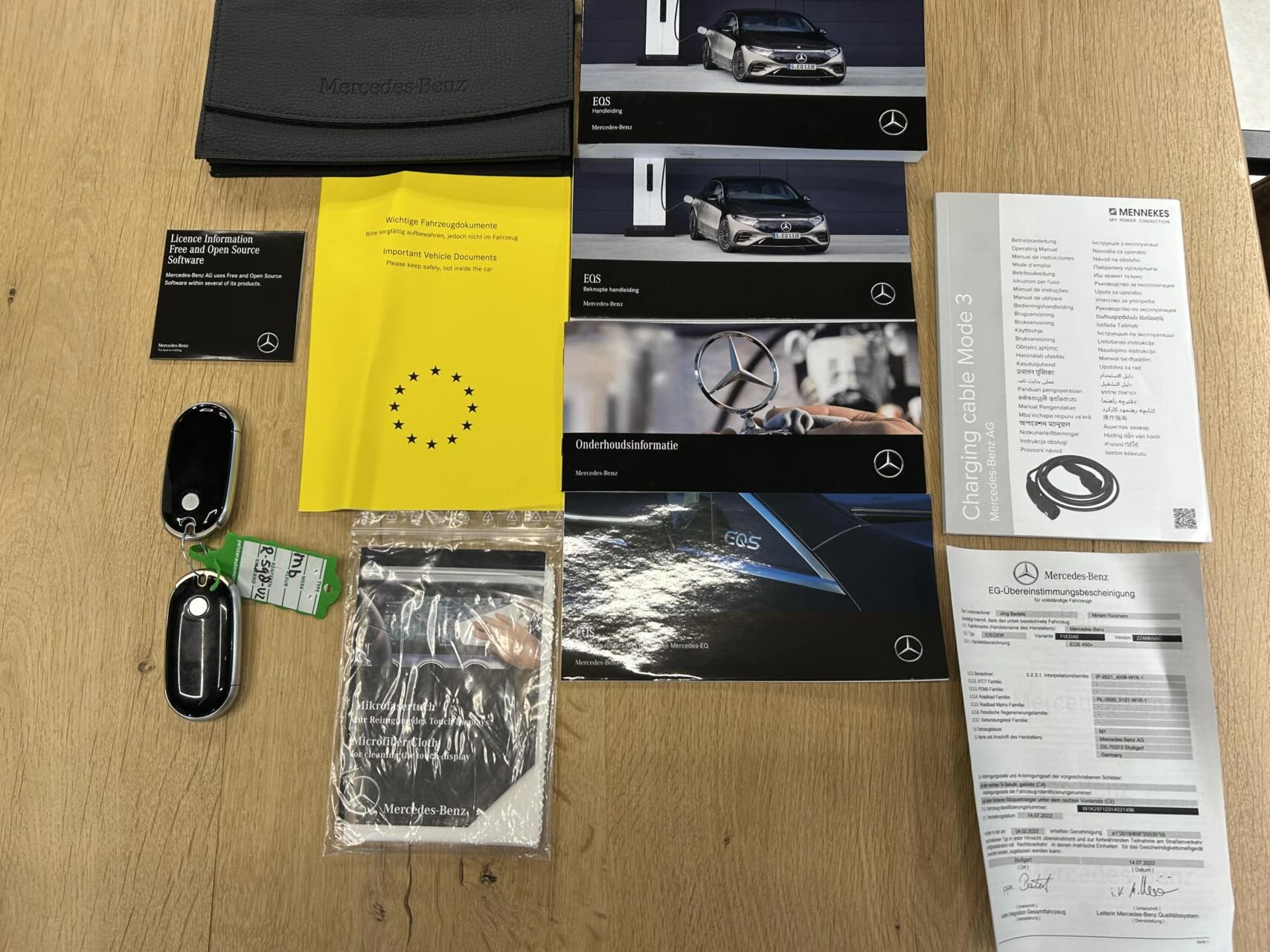 Hoofdafbeelding Mercedes-Benz EQS