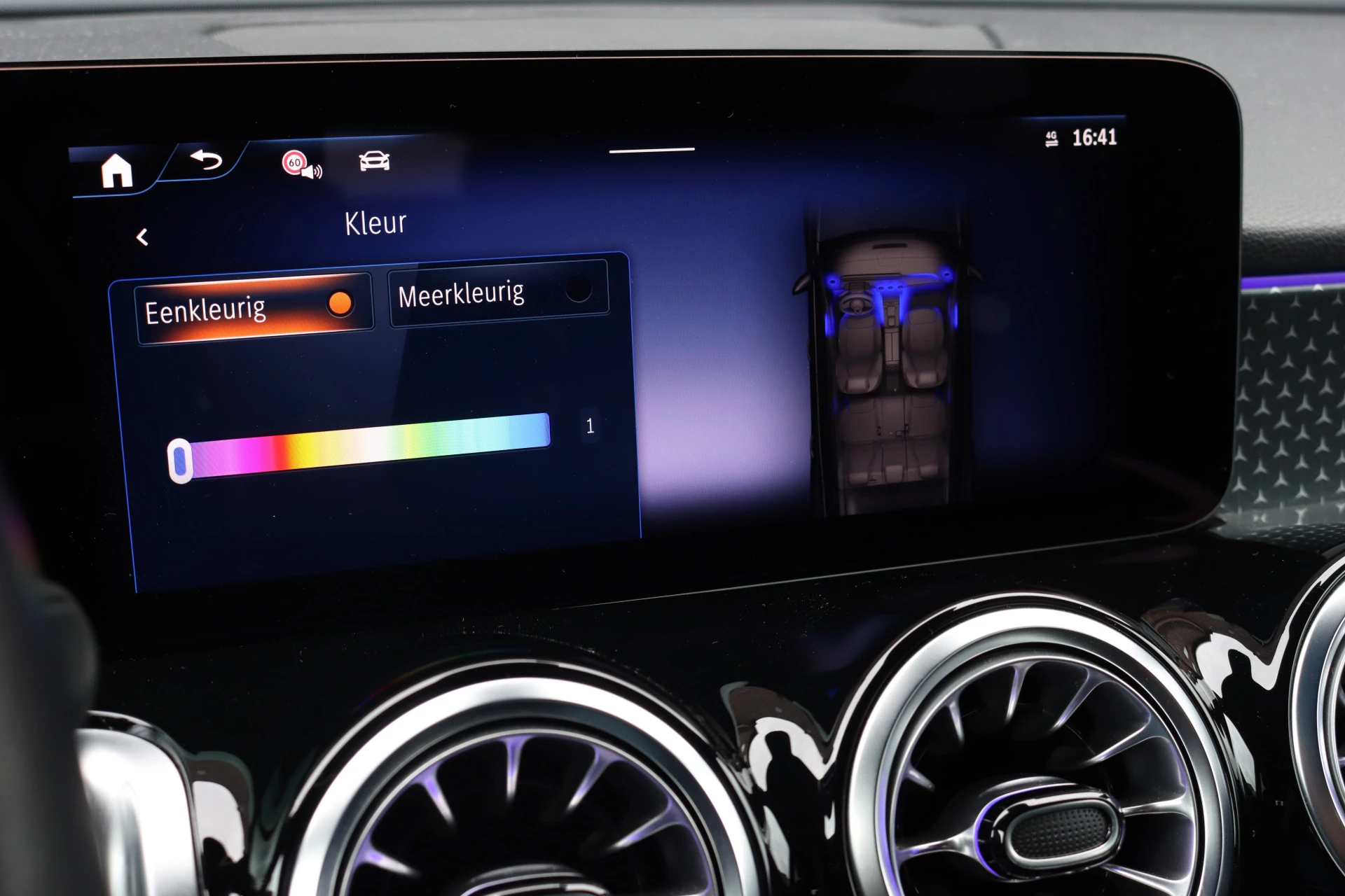 Hoofdafbeelding Mercedes-Benz EQB