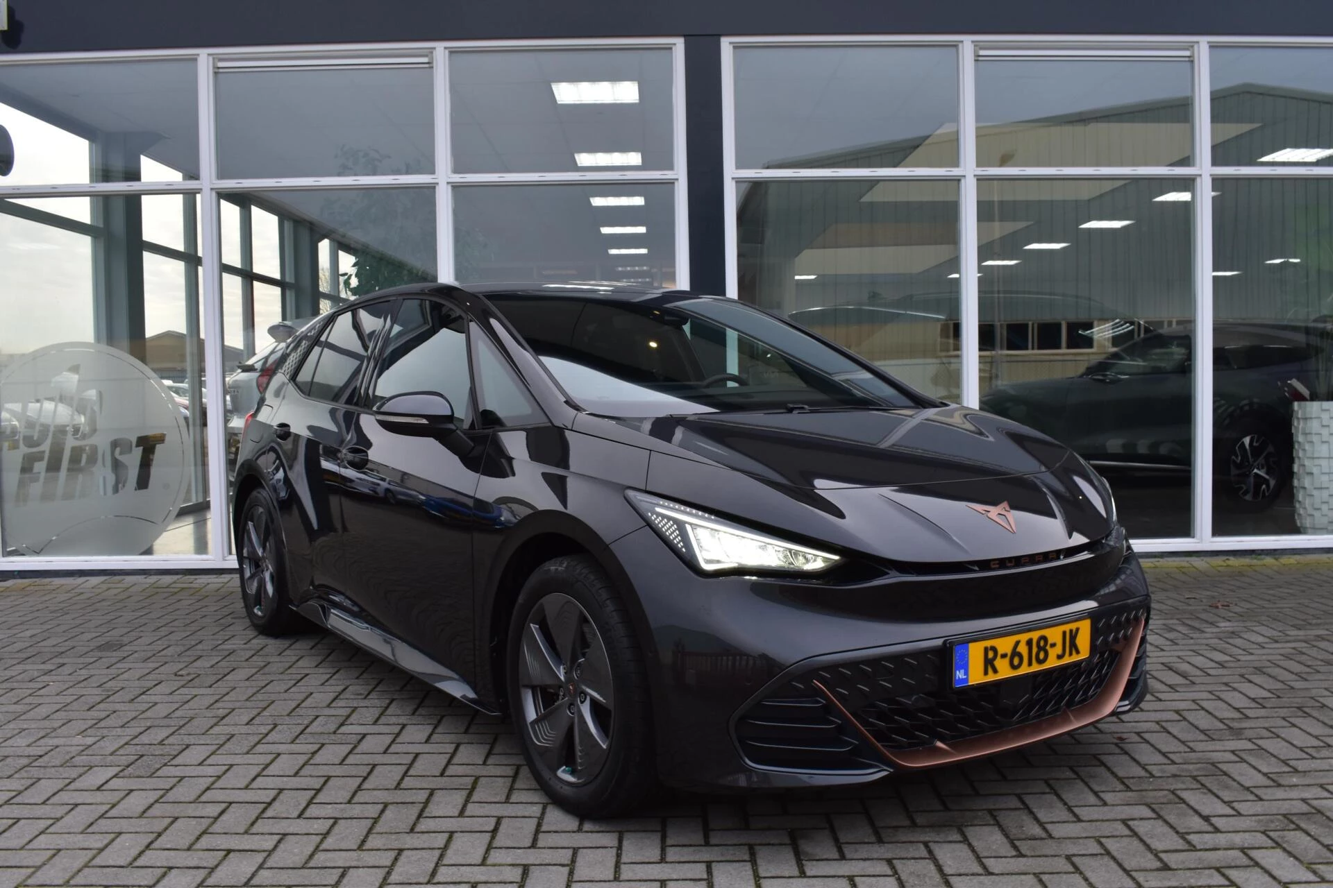 Hoofdafbeelding CUPRA Born