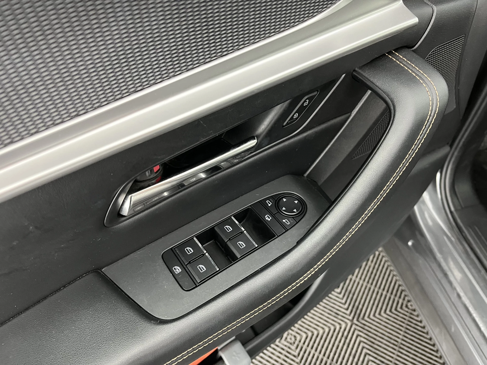 Hoofdafbeelding Mazda CX-60