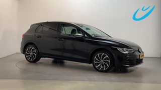 Volkswagen Golf 1.5 TSI Style Virtual Cockpit Navigatie Parkeersensoren Sfeerverlichting