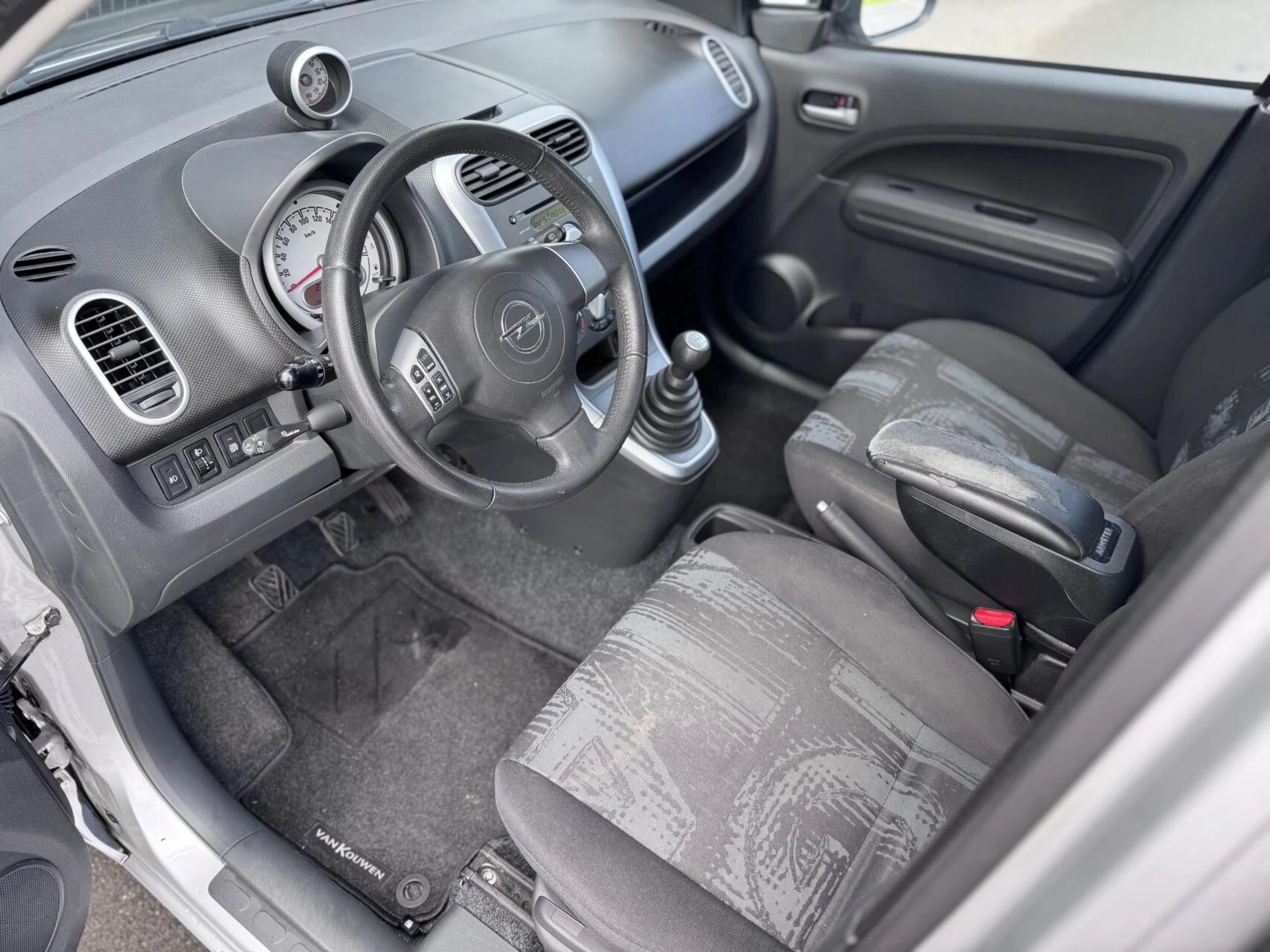 Hoofdafbeelding Opel Agila