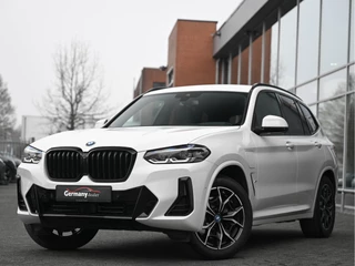 BMW X3 BMW X3 xDrive30e 292PK M-Sport Electr/Tr.Haak Keyless Sfeerverl Camera 19-Inch Black&White!