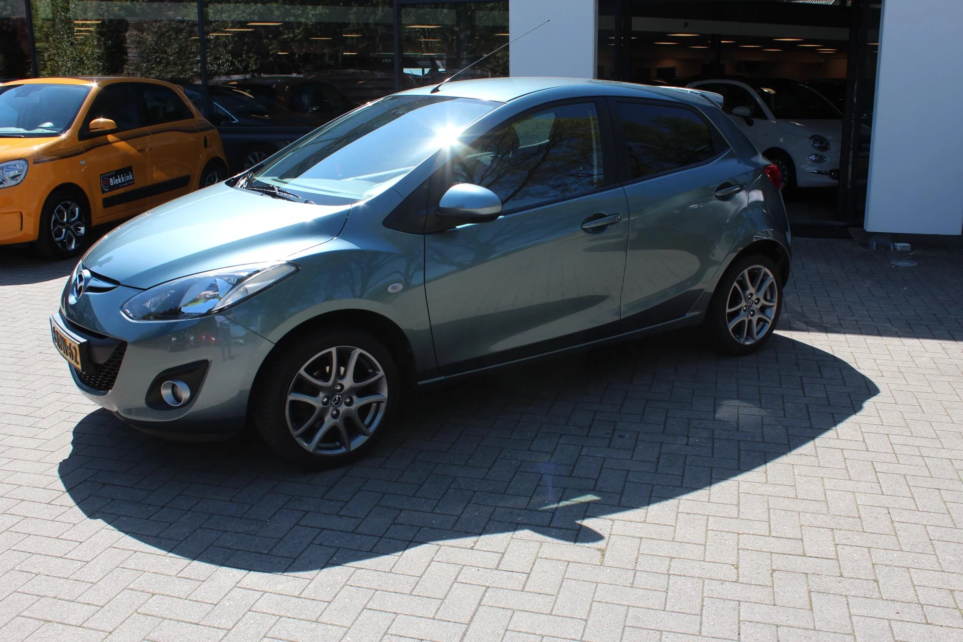 Hoofdafbeelding Mazda 2