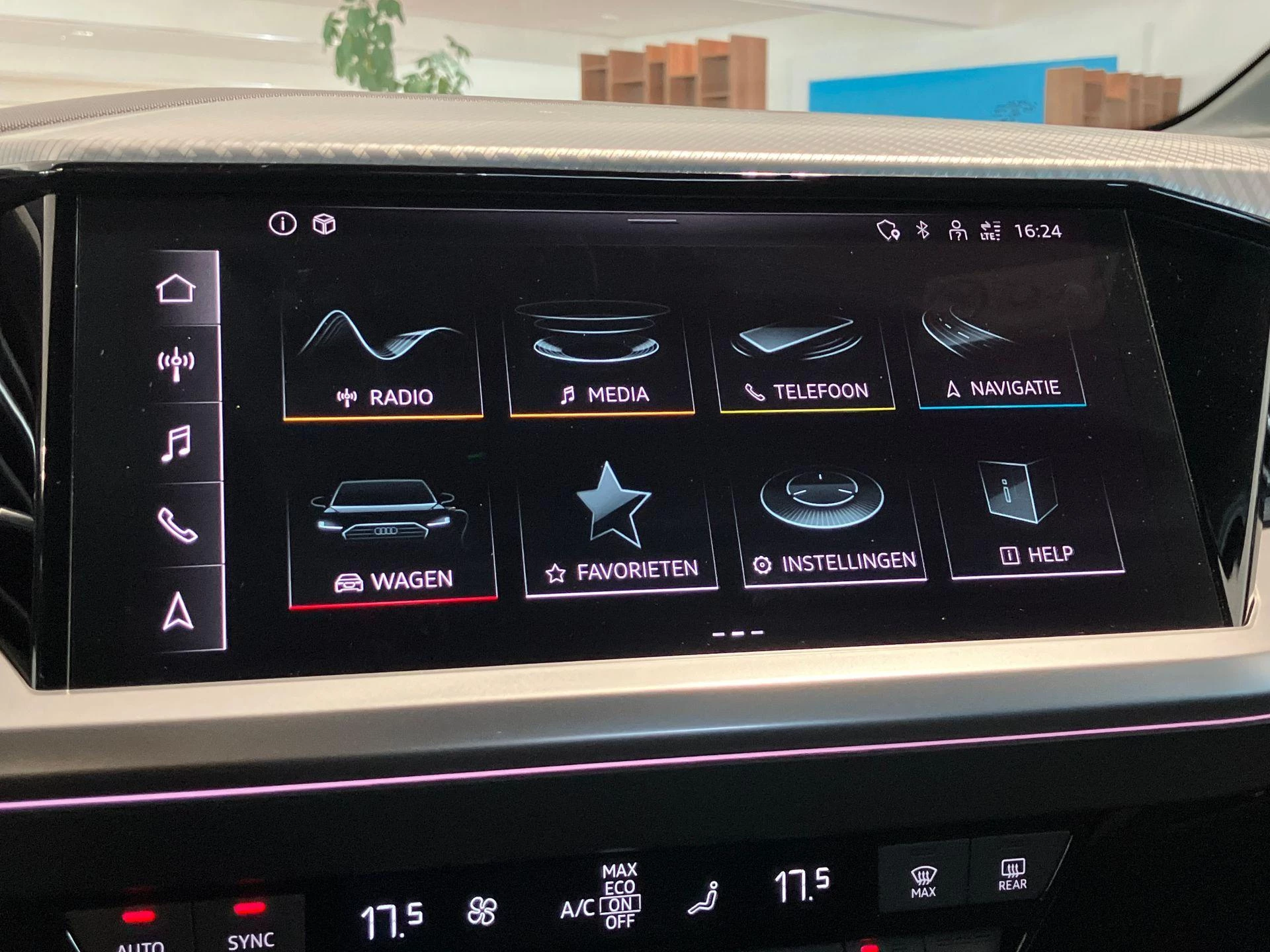 Hoofdafbeelding Audi Q4 Sportback e-tron