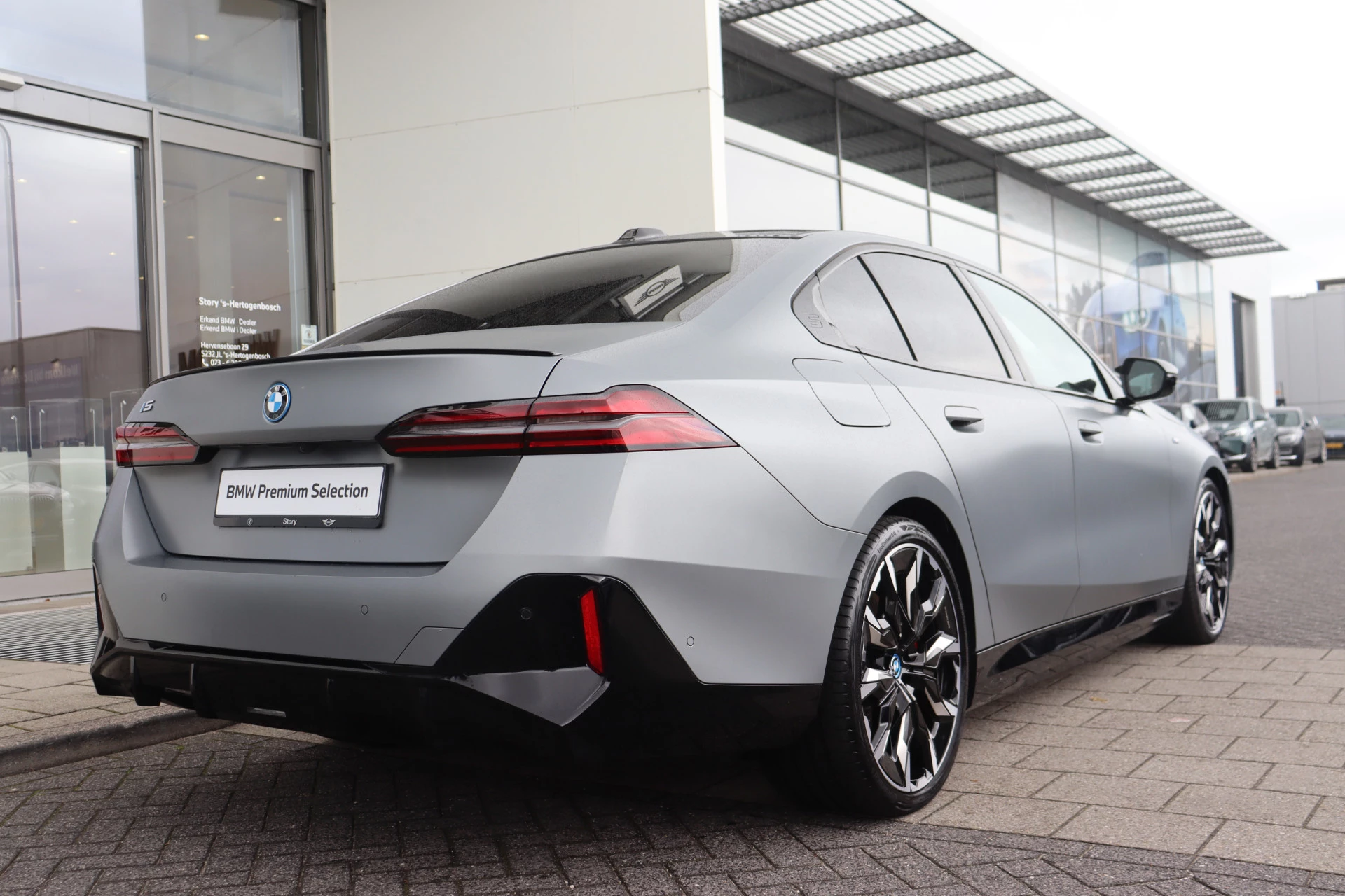 Hoofdafbeelding BMW i5