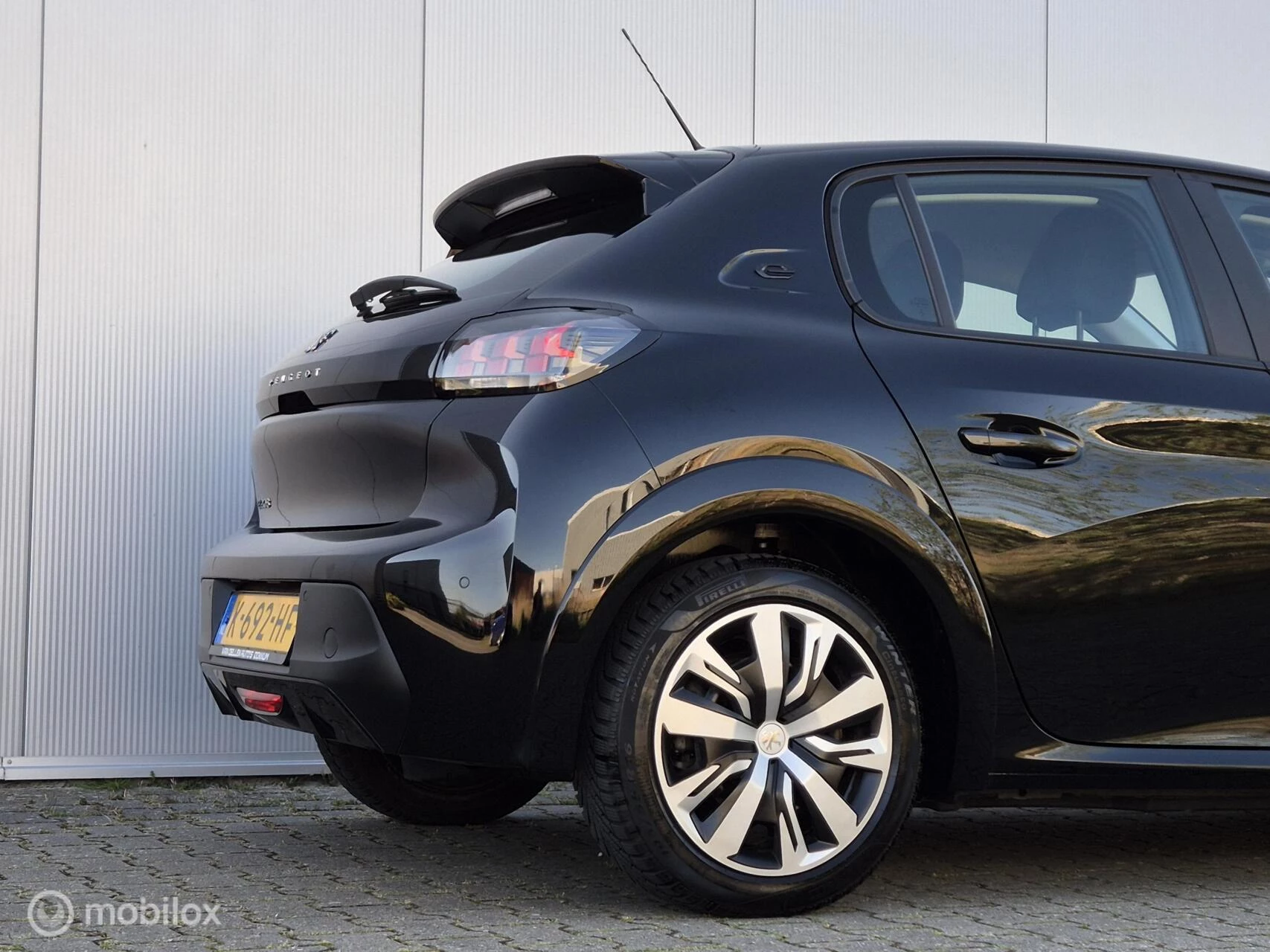 Hoofdafbeelding Peugeot e-208