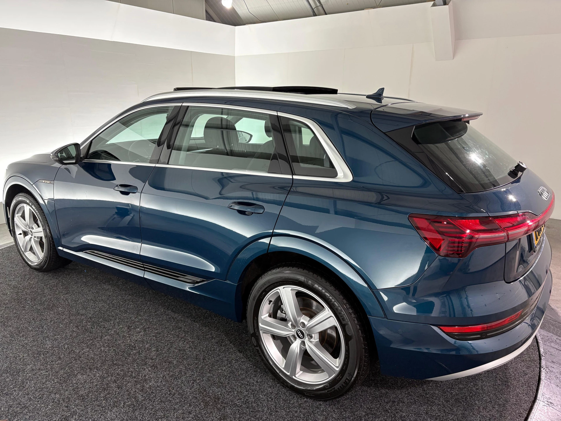 Hoofdafbeelding Audi e-tron