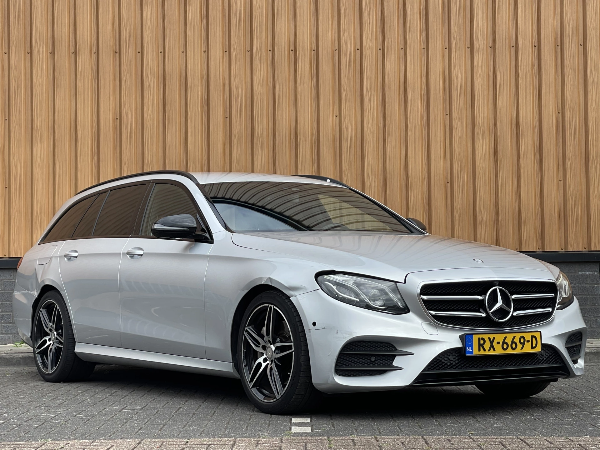 Hoofdafbeelding Mercedes-Benz E-Klasse