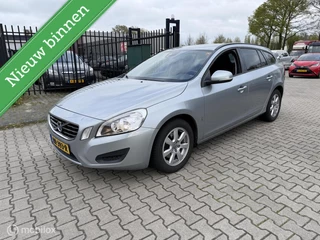 Volvo V60 2.0 D3 goed onderhouden nette auto zeer mooi