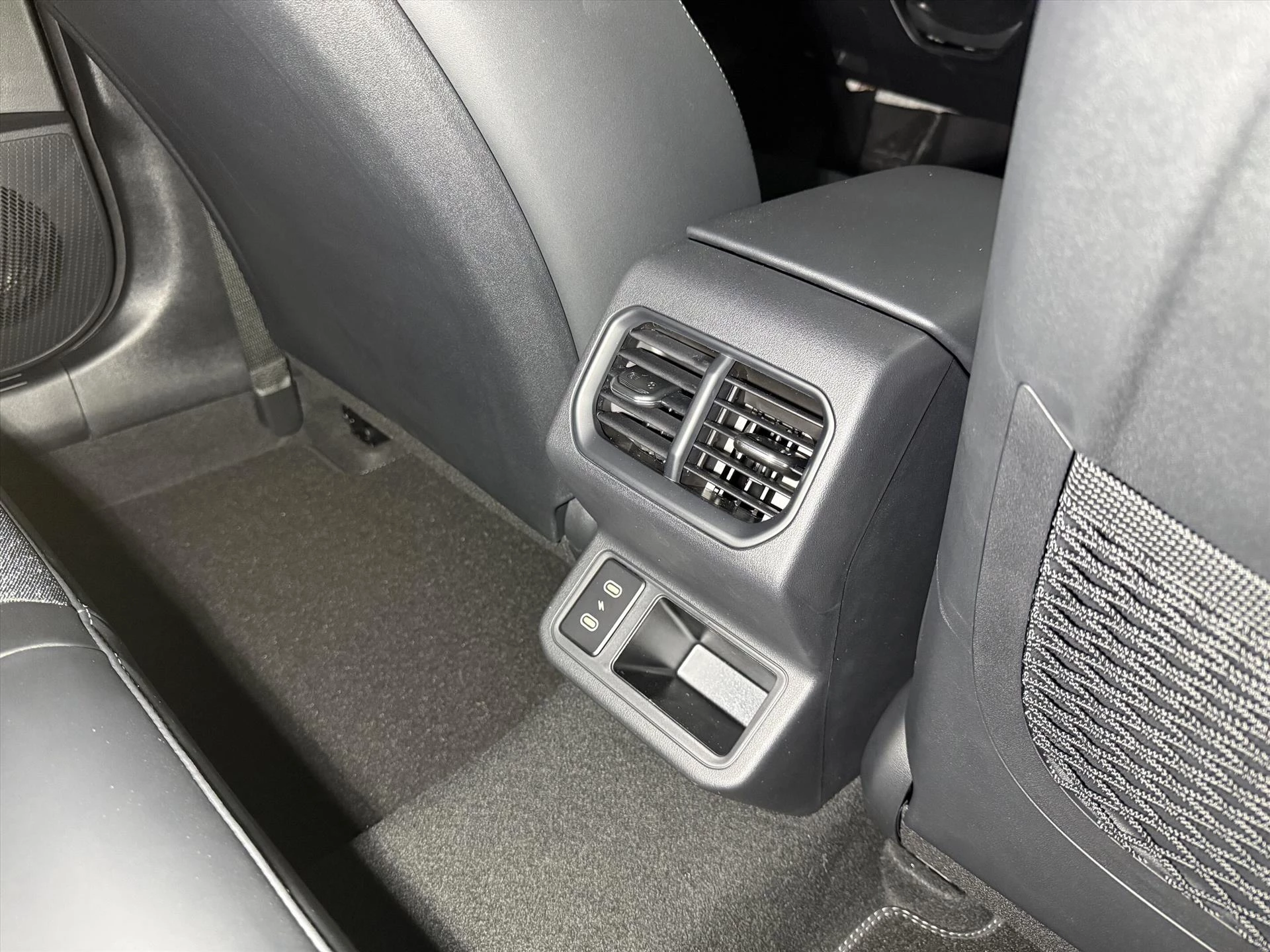 Hoofdafbeelding Kia K4