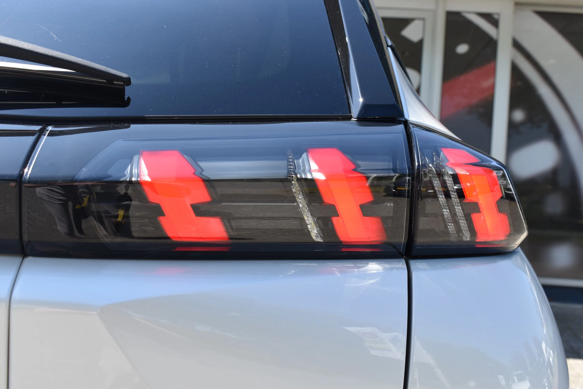 Hoofdafbeelding Peugeot e-2008