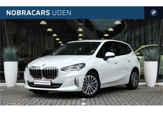 BMW 2 Serie Active Tourer 220i Luxury Line Automaat / Panoramadak / Sportstoelen / Achteruitrijcamera / Comfort Access / Adaptieve LED / Stoelverwarming