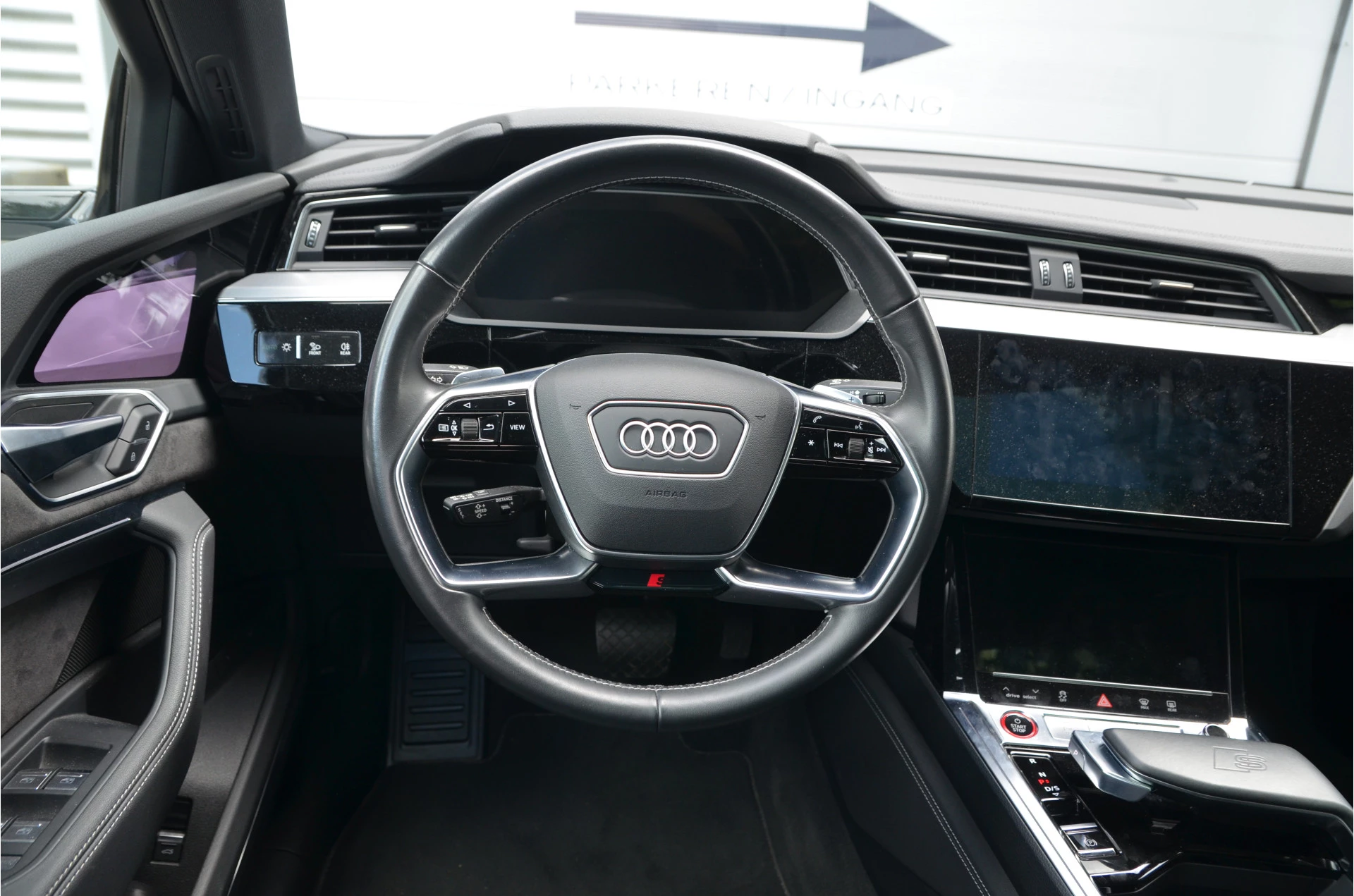 Hoofdafbeelding Audi e-tron