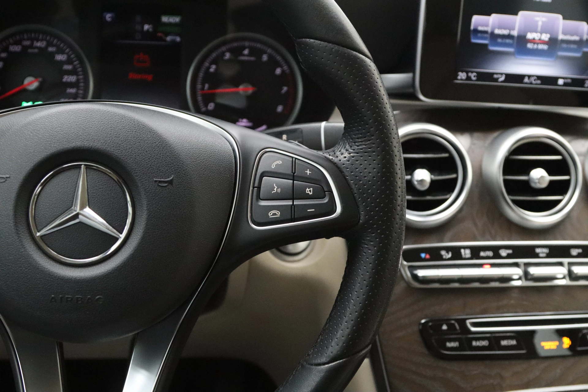 Hoofdafbeelding Mercedes-Benz GLC