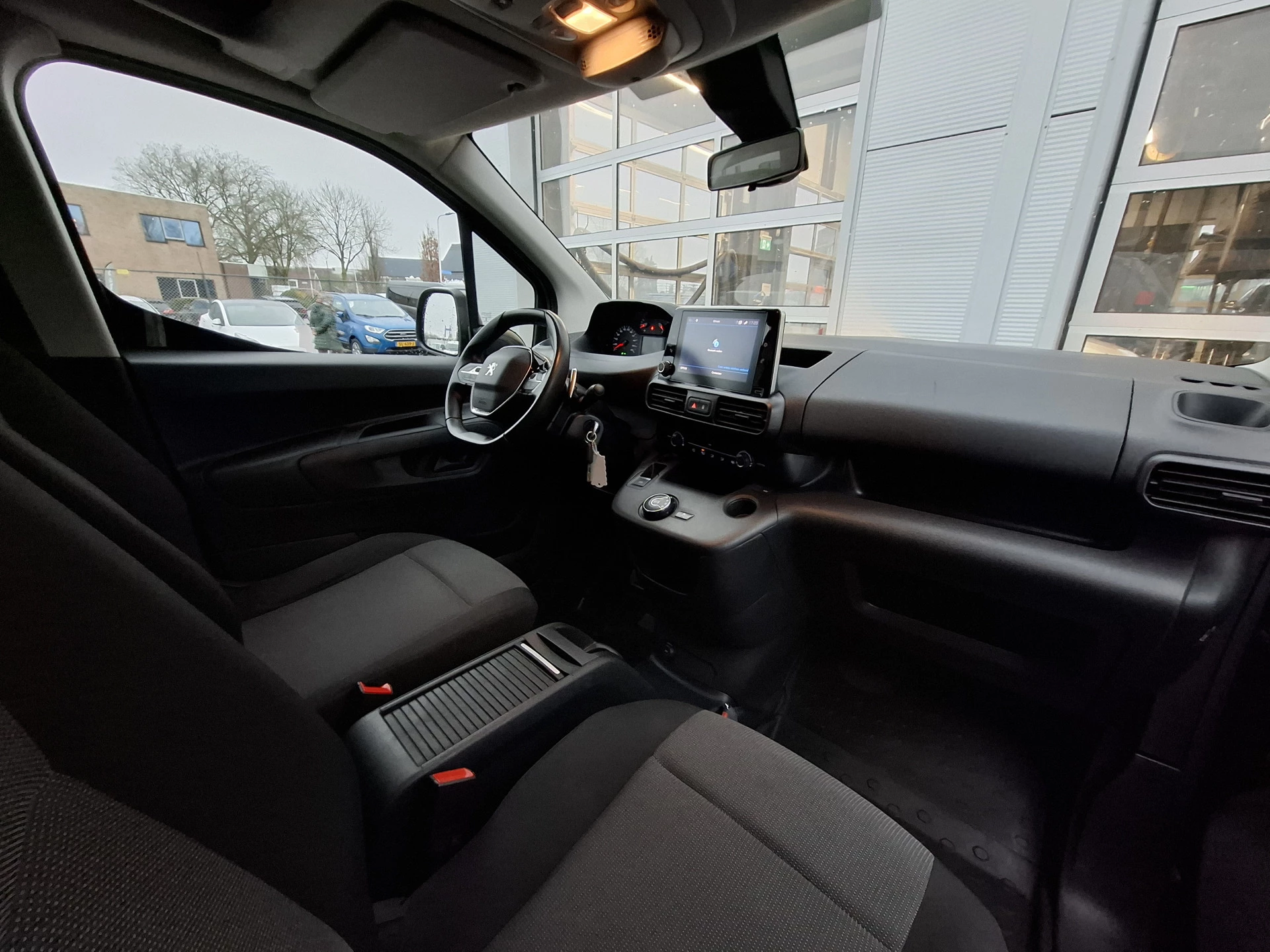 Hoofdafbeelding Peugeot Partner