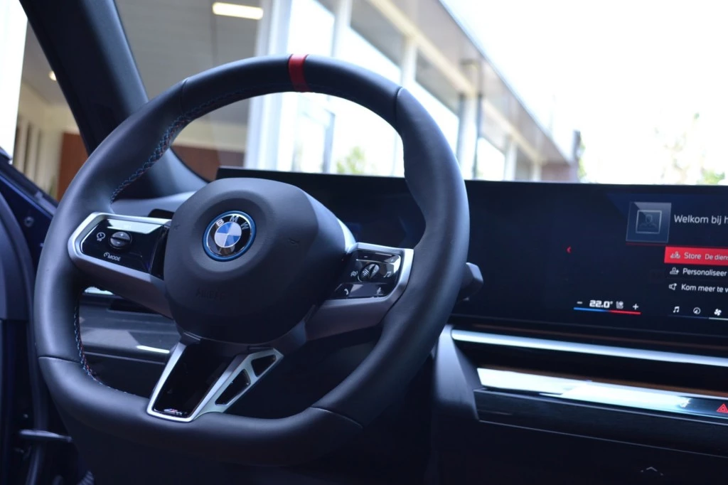 Hoofdafbeelding BMW i5