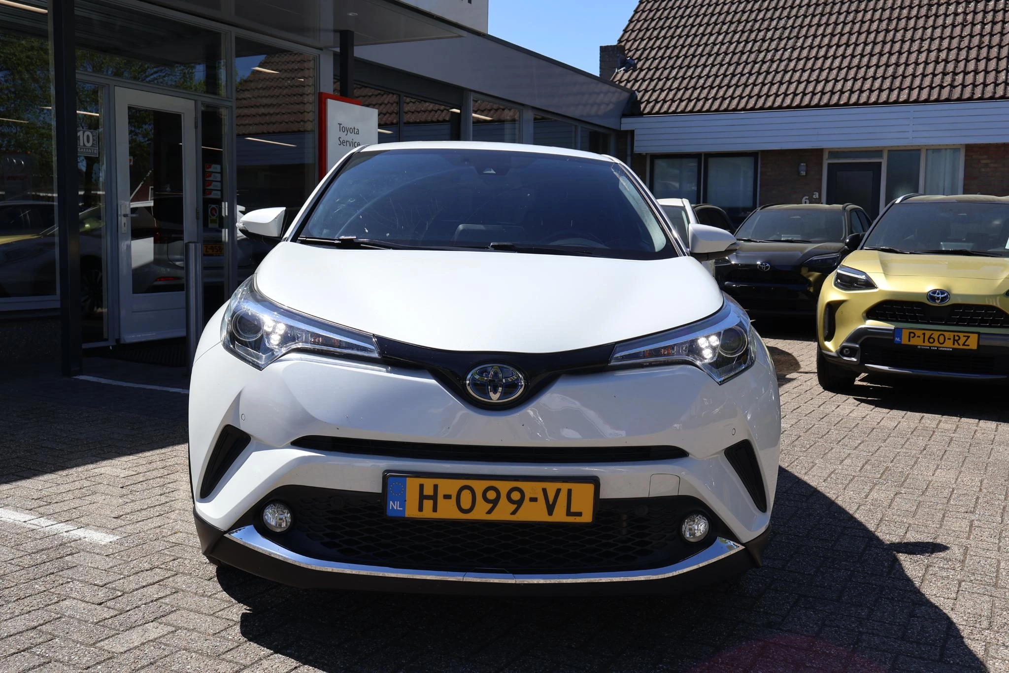 Hoofdafbeelding Toyota C-HR