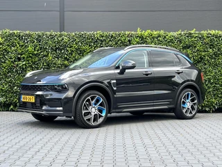 Lynk & Co 01 1.5 PHEV, PANORAMADAK, MEMORY, KEYLESS, DODEHOEK, 360 CAMERA, NAVIGATIE, CRUISE CONTROL, CLIMATE CONTROL, STOELVERWARMING, LICHTMETAAL 20"