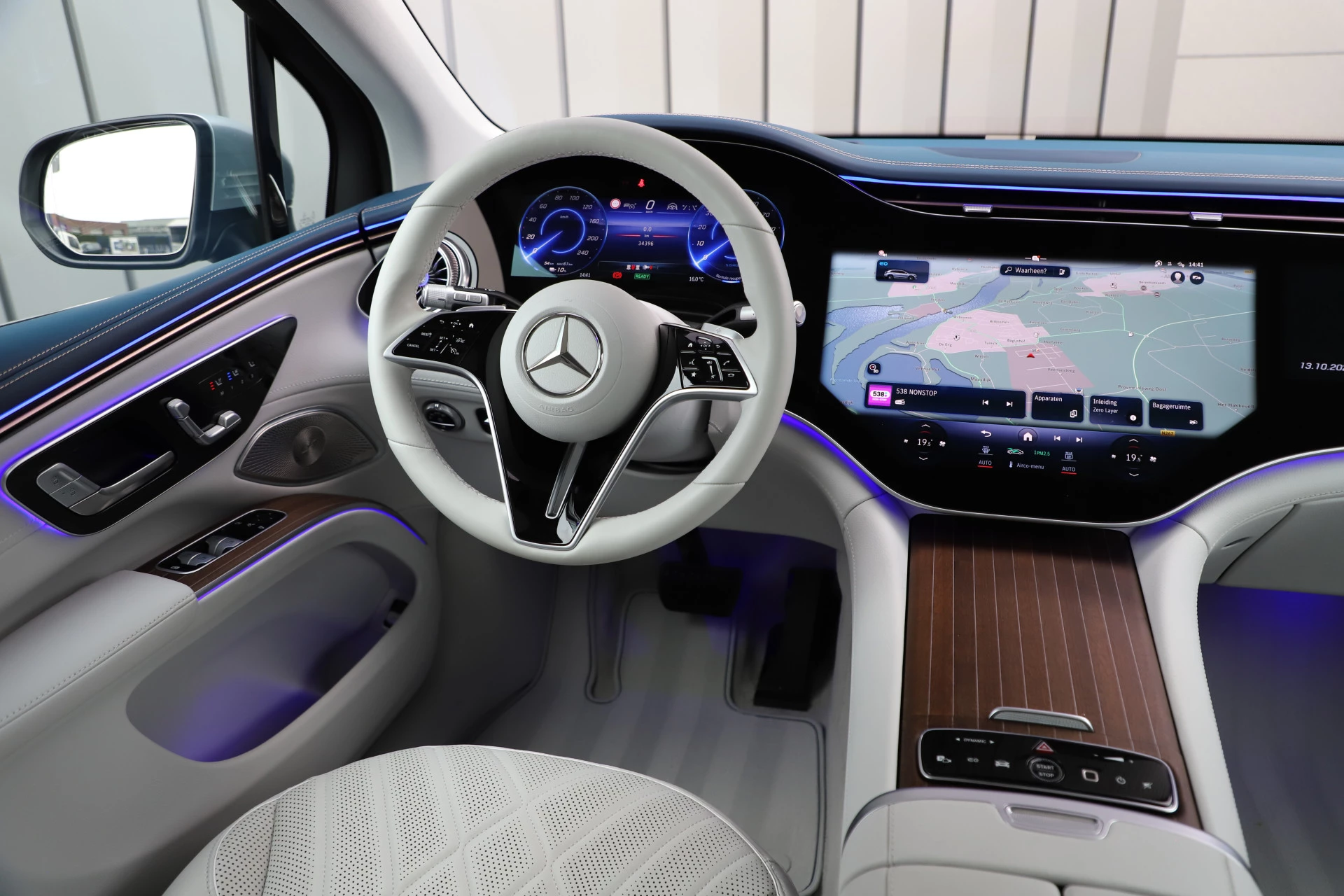 Hoofdafbeelding Mercedes-Benz EQS