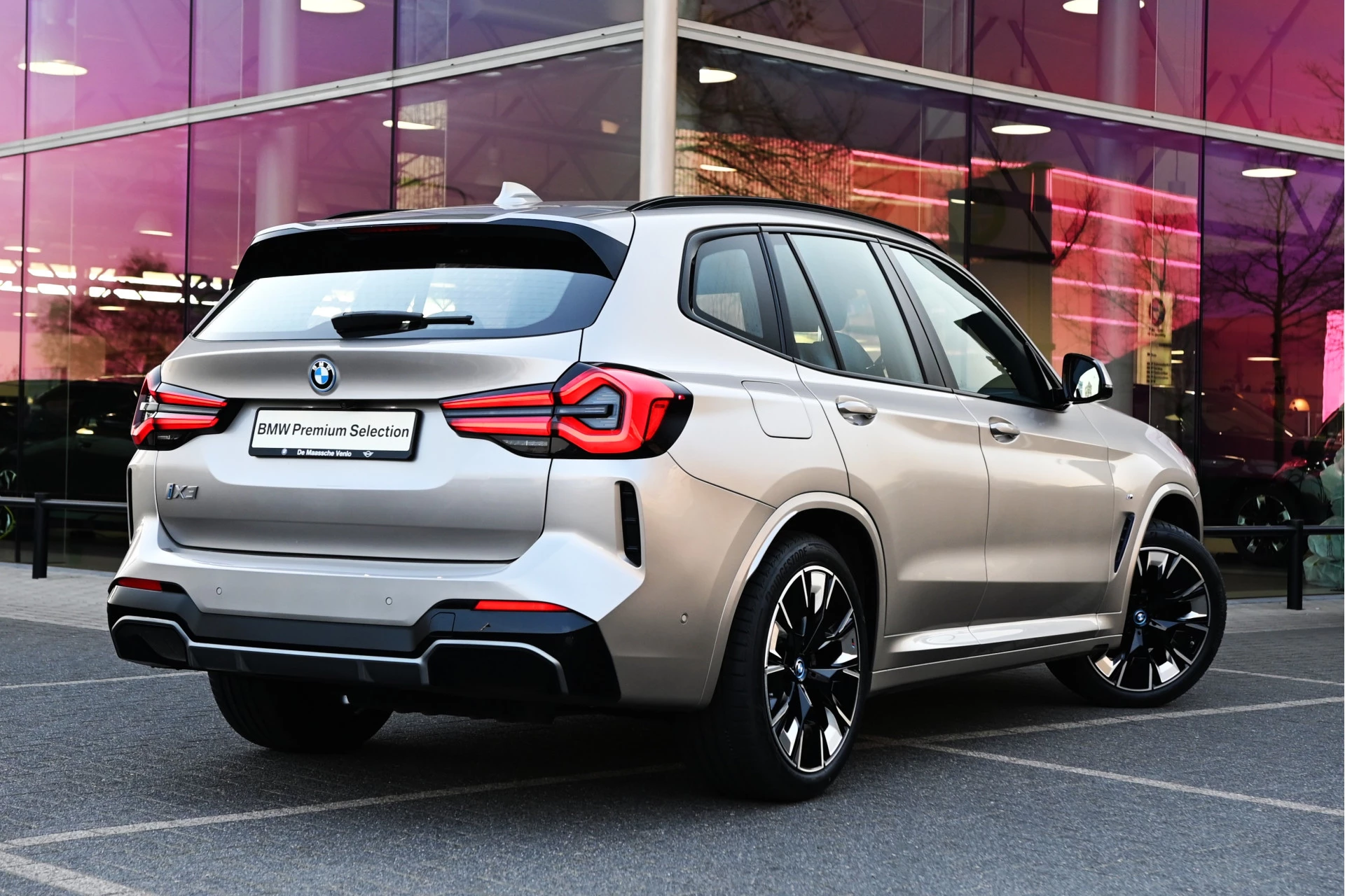 Hoofdafbeelding BMW iX3