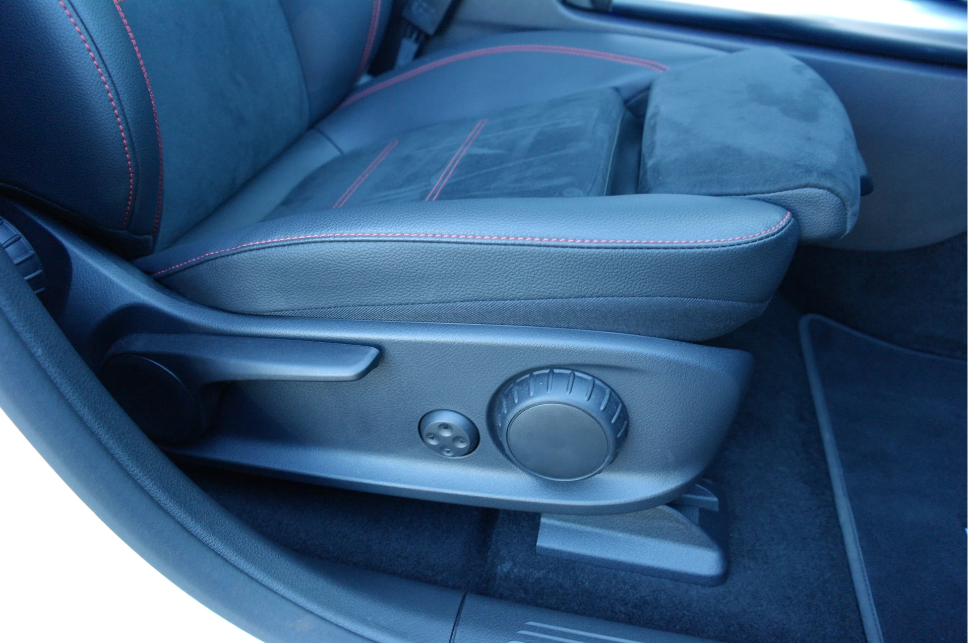 Hoofdafbeelding Mercedes-Benz EQA