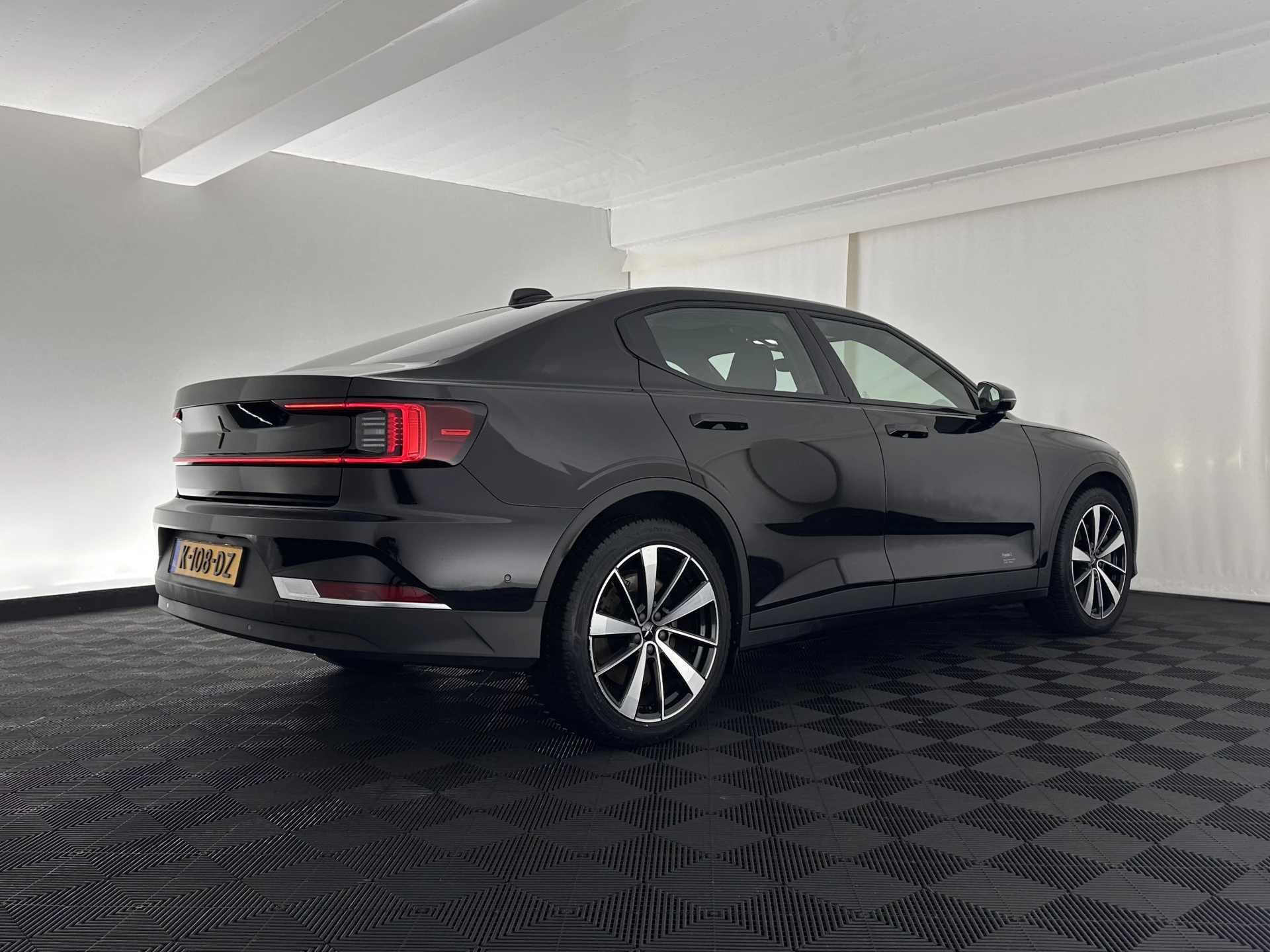 Hoofdafbeelding Polestar 2