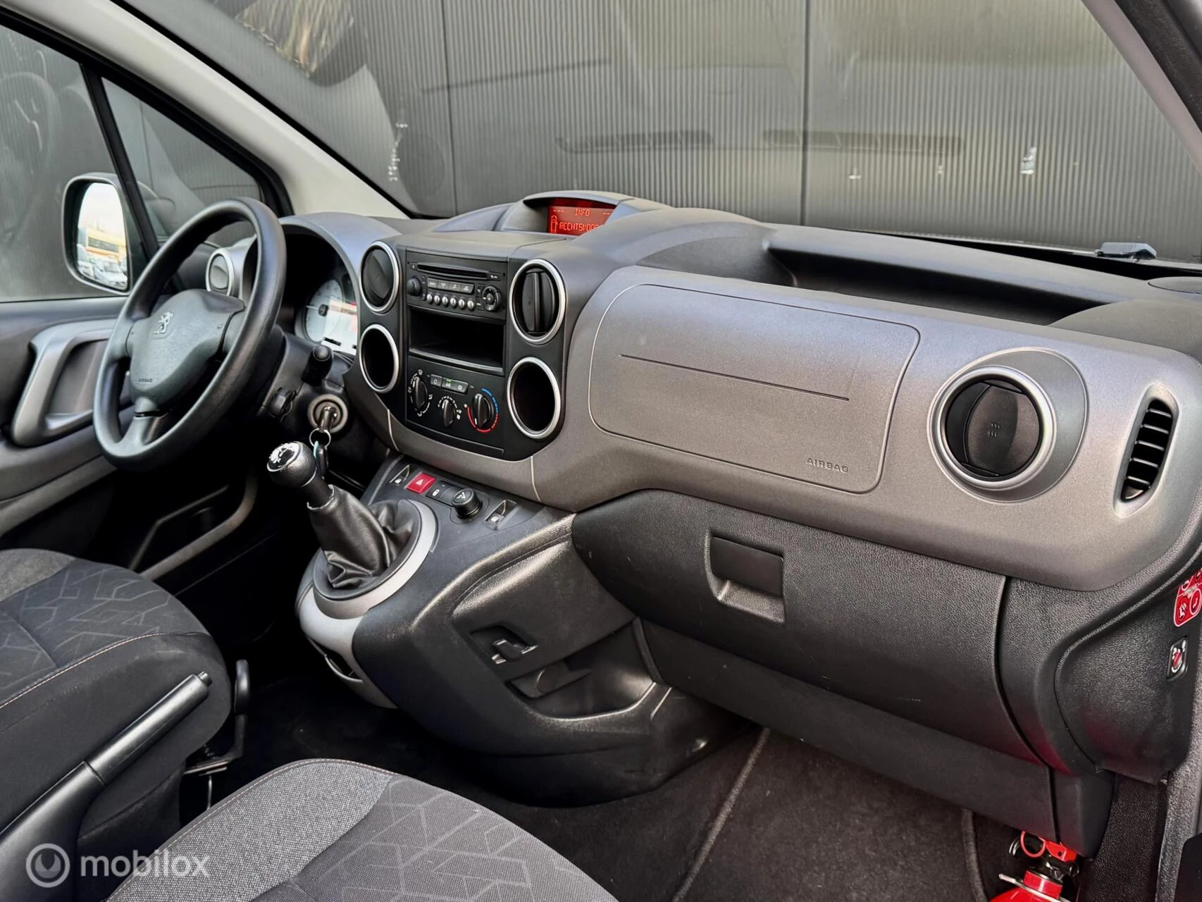 Hoofdafbeelding Peugeot Partner