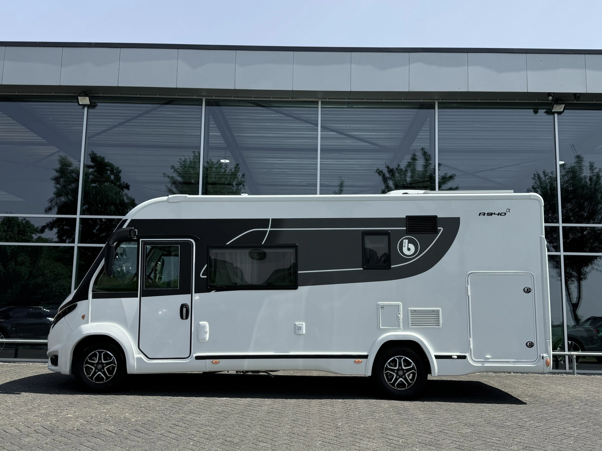 Hoofdafbeelding Benimar Amphitryon