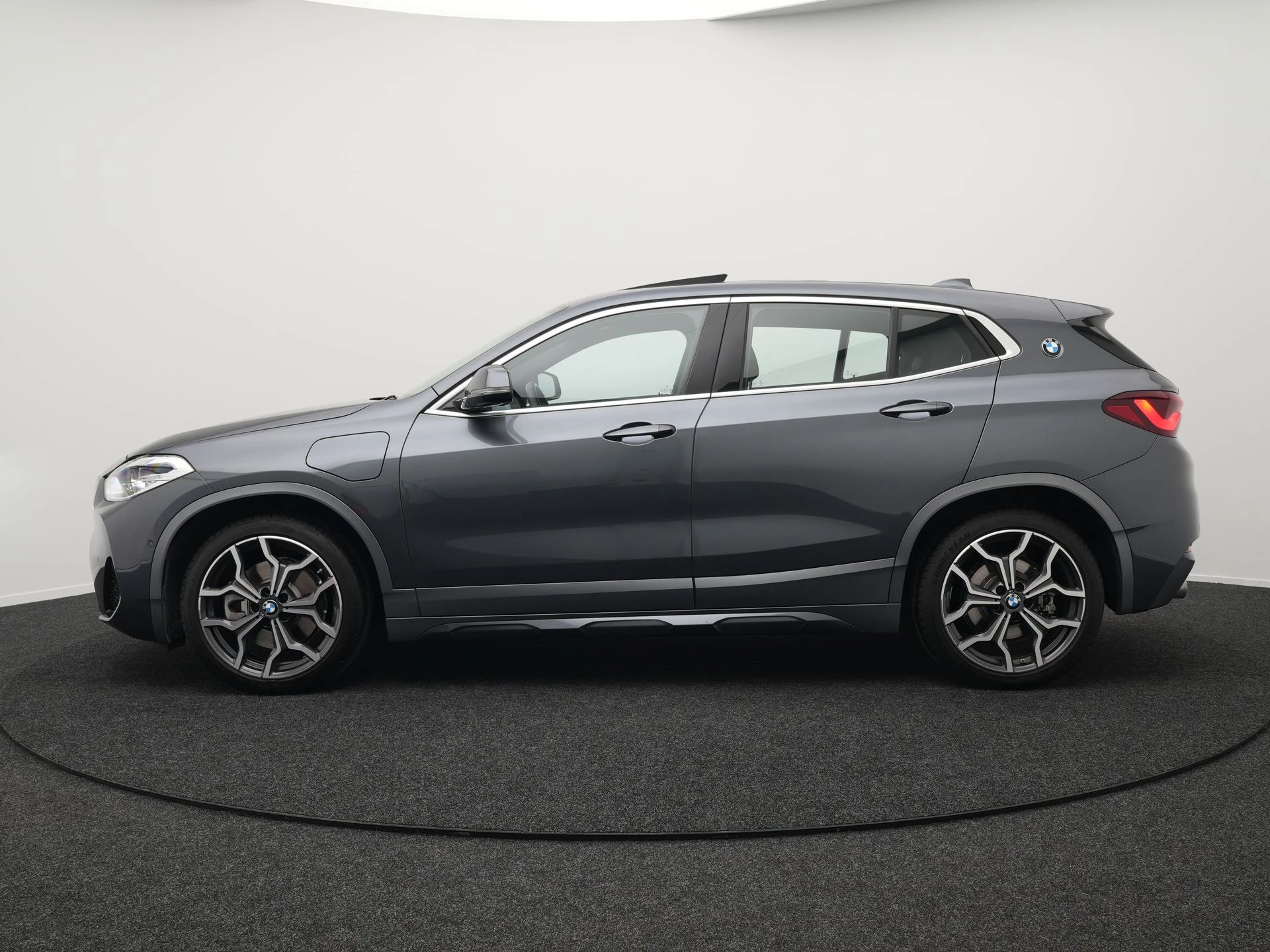 Hoofdafbeelding BMW X2