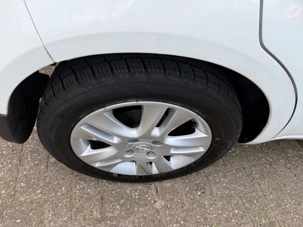 Hoofdafbeelding Opel Agila