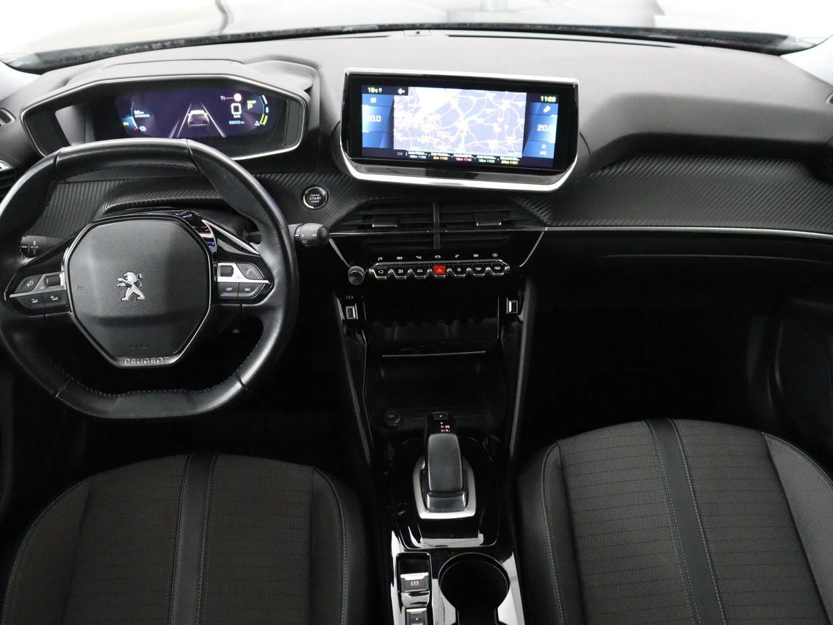 Hoofdafbeelding Peugeot e-2008