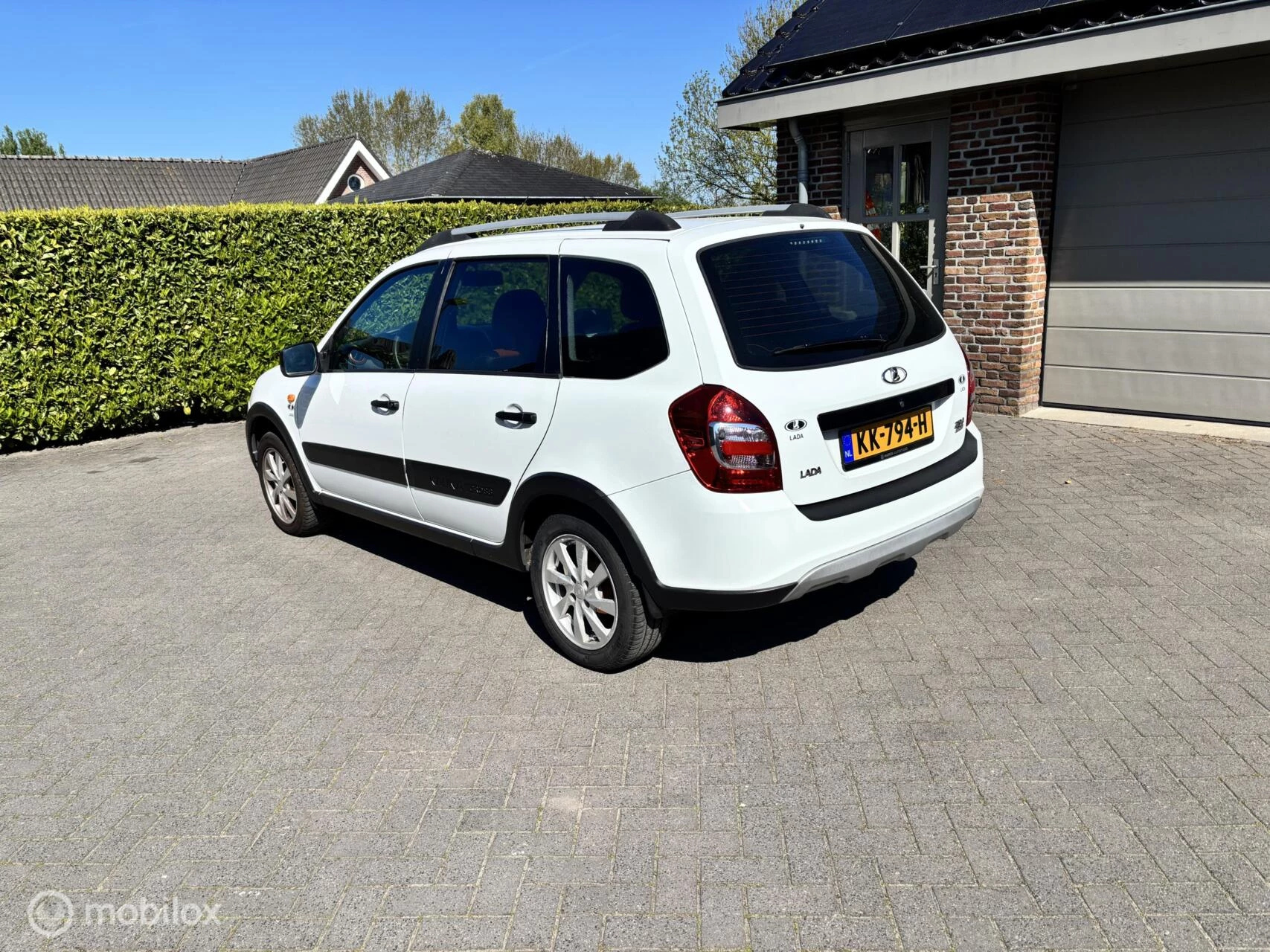 Hoofdafbeelding Lada Kalina