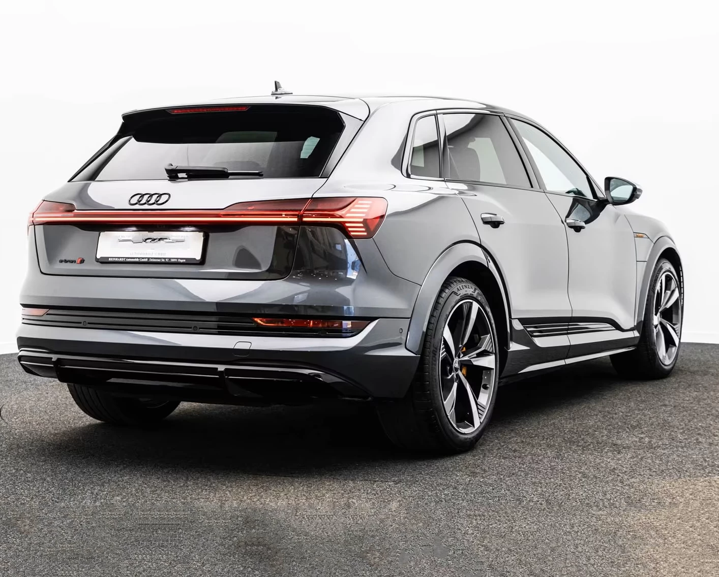 Hoofdafbeelding Audi e-tron