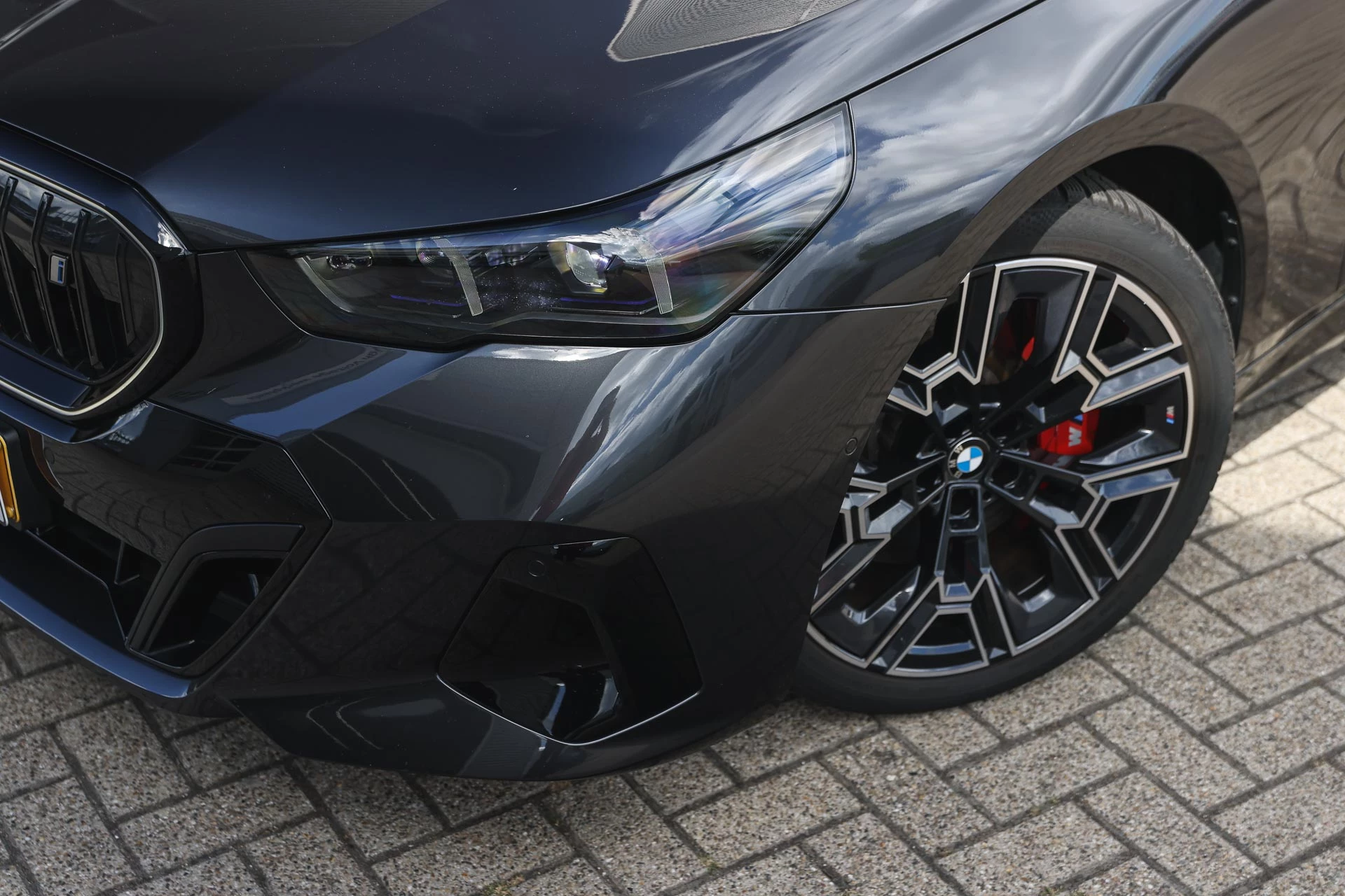 Hoofdafbeelding BMW i5