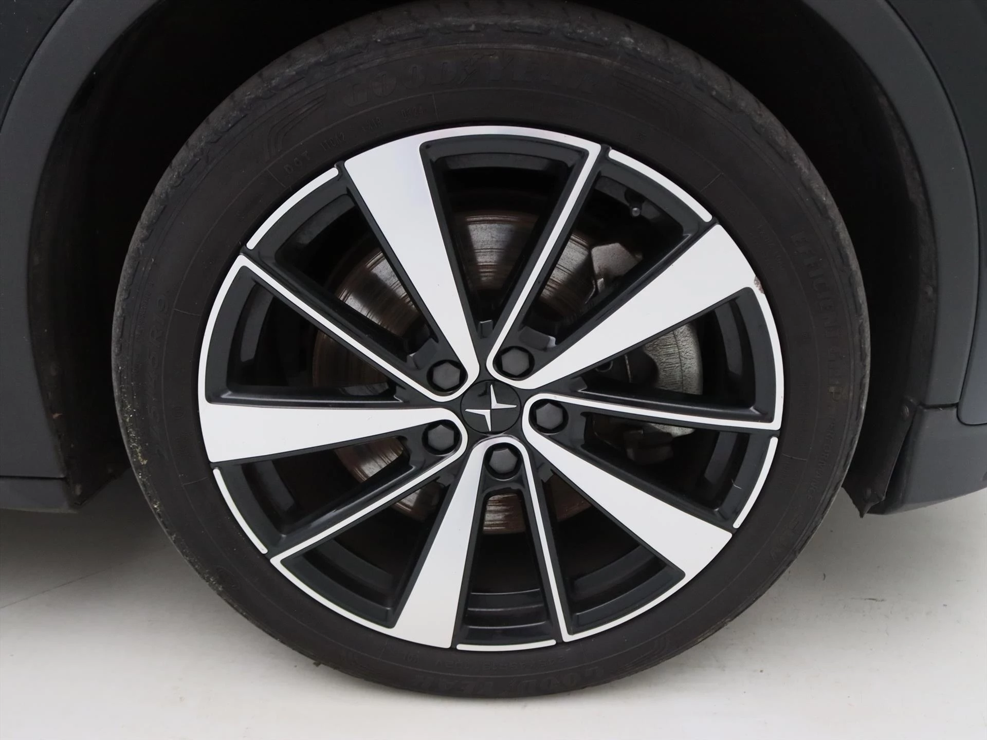 Hoofdafbeelding Polestar 2