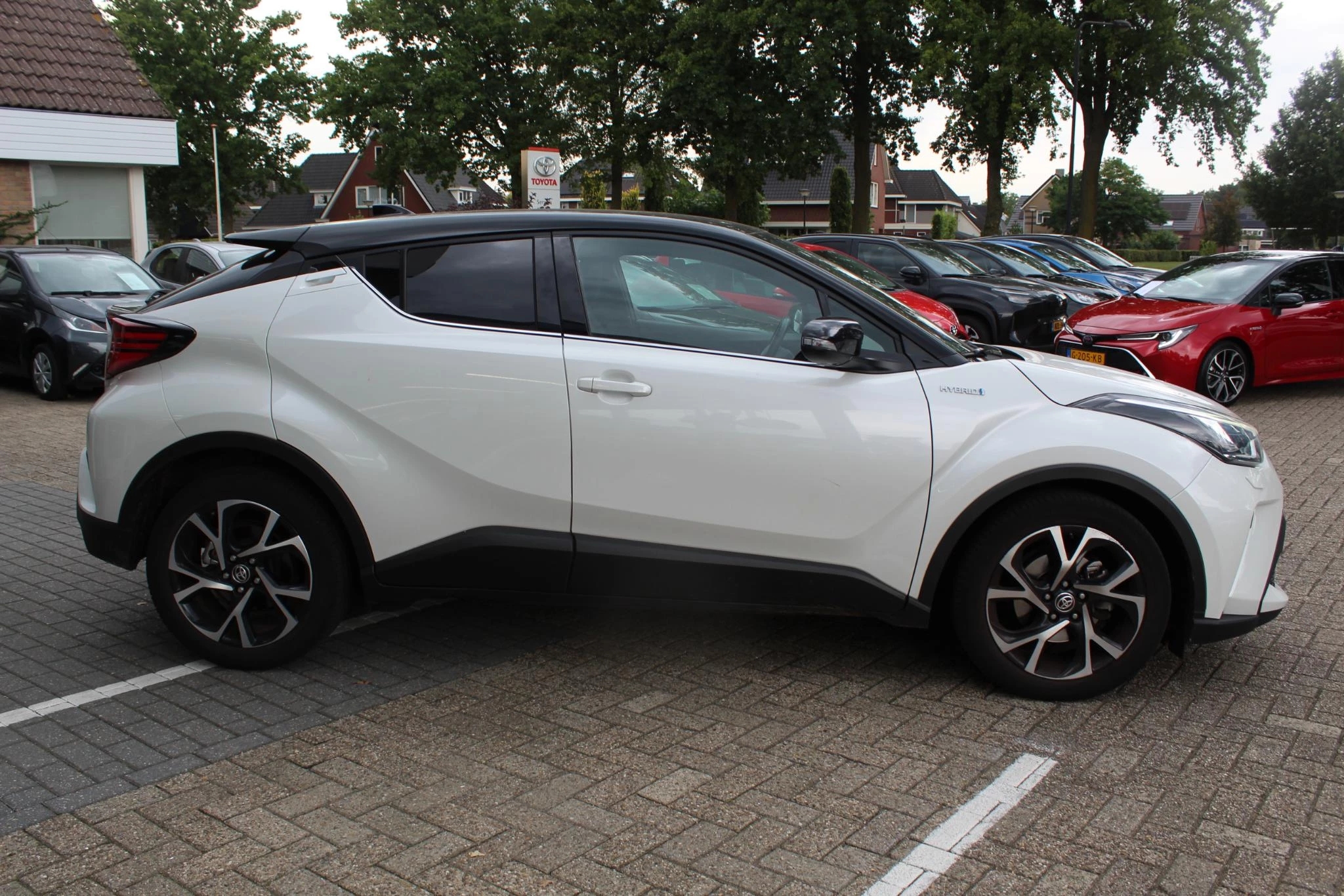 Hoofdafbeelding Toyota C-HR