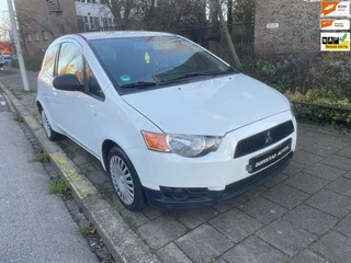 Hoofdafbeelding Mitsubishi Colt Mitsubishi Colt 1.1 Edition One Schades zie foto / Airco /