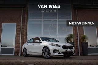 BMW 2-serie Gran Coupé 220i Business Edition Sport Line | 1e eigenaar | NL auto | BTW auto | Sportstuur | Adaptive LED | Sportstoelen | DAB | Navigatie | PDC | Cruise control