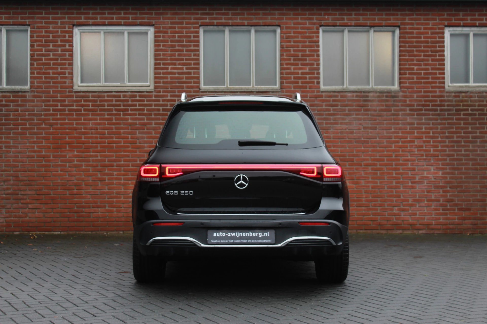 Hoofdafbeelding Mercedes-Benz EQB