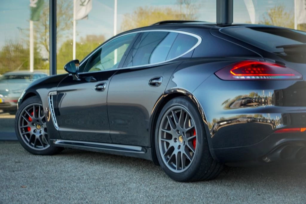 Hoofdafbeelding Porsche Panamera