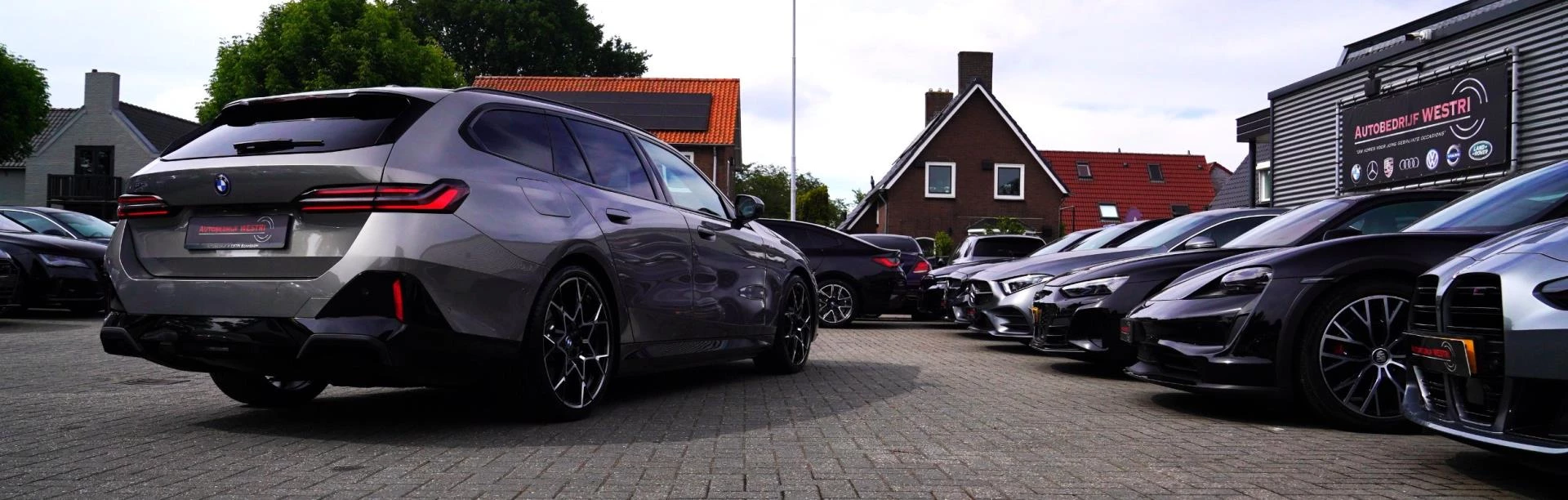 Hoofdafbeelding BMW i5