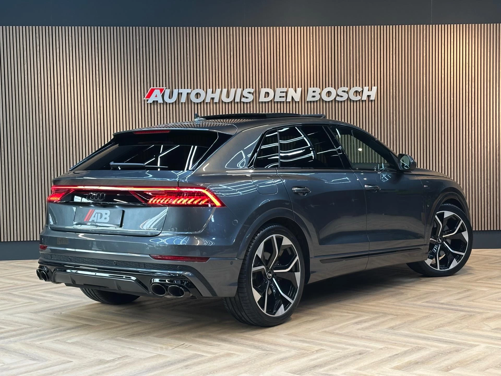 Hoofdafbeelding Audi Q8