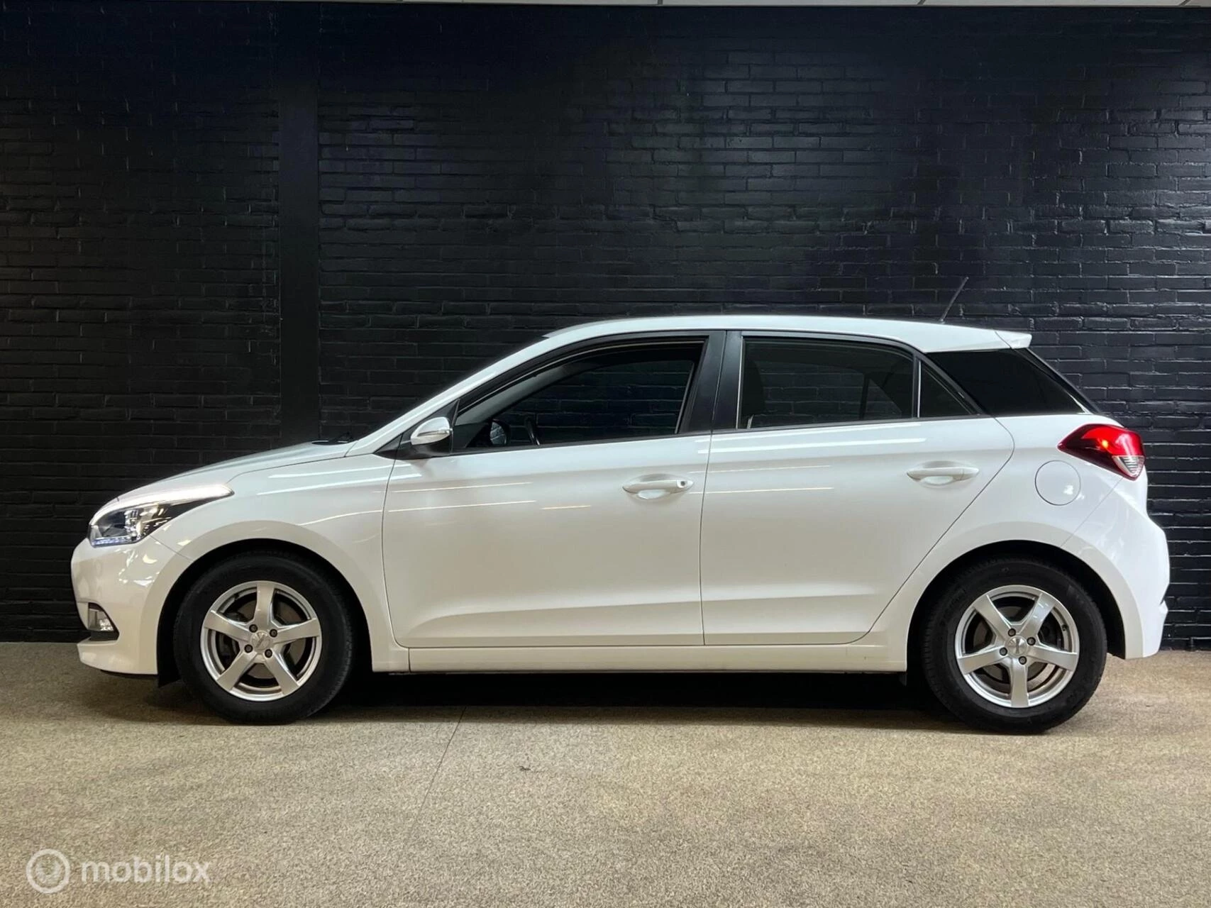 Hoofdafbeelding Hyundai i20