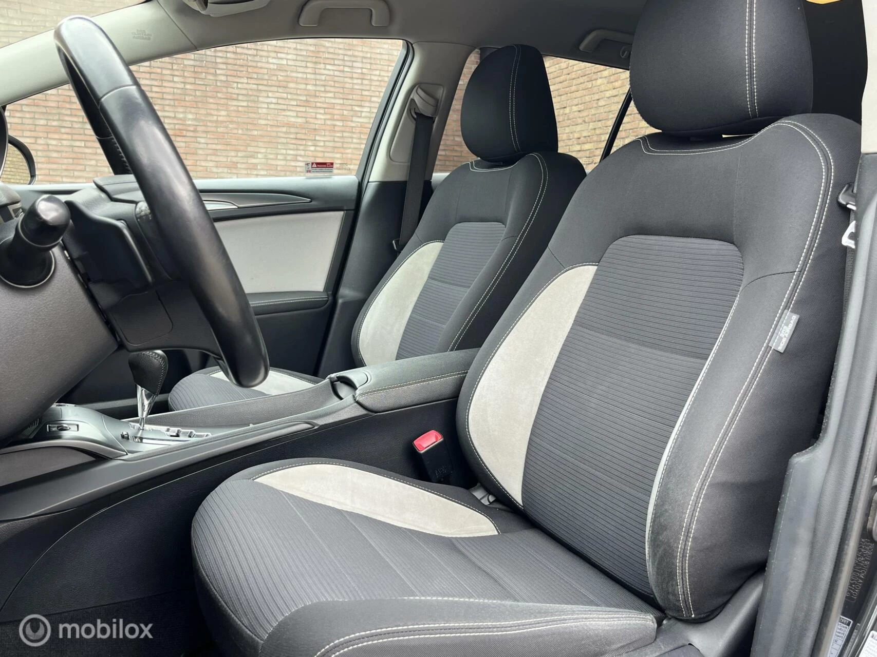Hoofdafbeelding Toyota Avensis